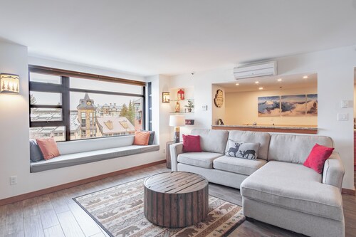 Moscato-Ski-In/Ski-Out (A Condo at Carleton Lodge)