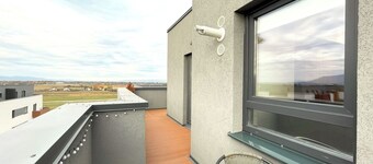 Blue Jay's Nest — AC and Stylish Terrace