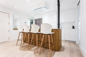 Dining - Luxury apartment for 6 with private parking (Sevilla)