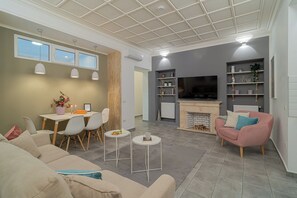 42-Zoll-Smart-TV mit Kabelempfang, Netflix, Streaming-Dienste