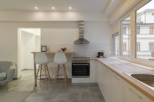 Central 4BR Flat - 2 Units Combined with Balconies, Near Cismigiu, 2 Kitchens & 2 Baths