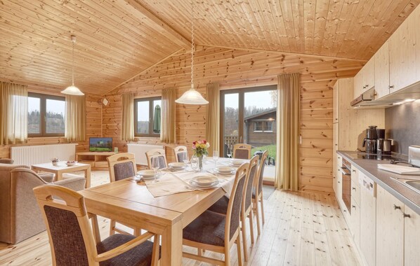 تناول الطعام