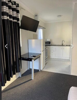 Private kitchen - Dash motel (Papakura)