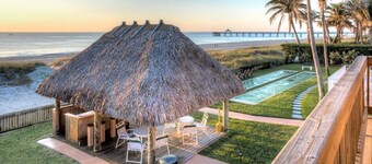 1 BR Apartment- Steps from the beach!