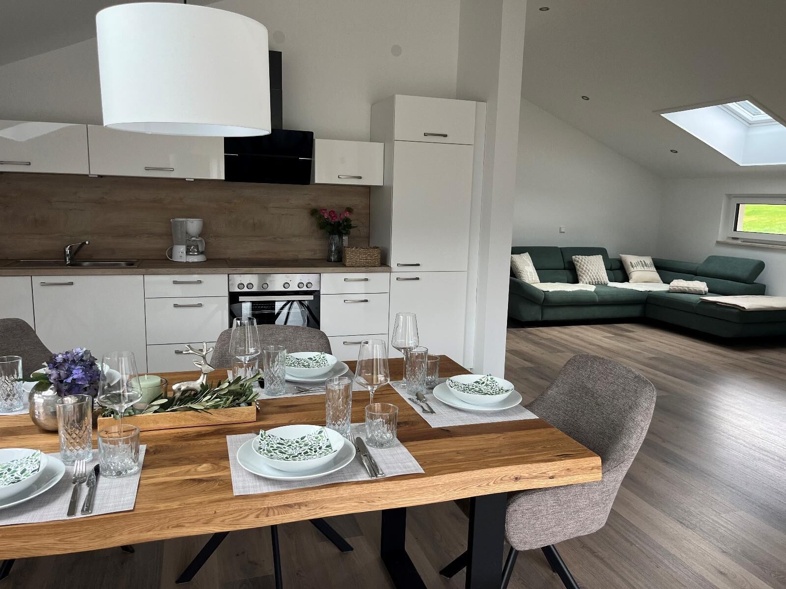 Ferienwohnung Frieda-Küche und Wohnzimmer
