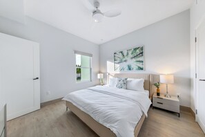 2 quartos, ferros/tábuas de passar roupa, Wi-Fi, roupa de cama