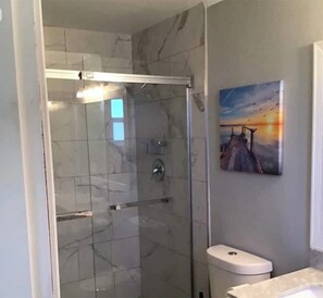 Bathroom - Serenity now 2-bedroom 2 bath condo in north Naples ….minutes from local beaches (Naples)