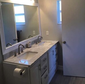 Bathroom - Serenity now 2-bedroom 2 bath condo in north Naples ….minutes from local beaches (Naples)