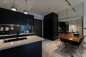 Luxury Apartment | Private kitchen | Microwave, oven, stovetop, cookware/dishes/utensils - The Peak M8 Midtown (Ho Chi Minh City)