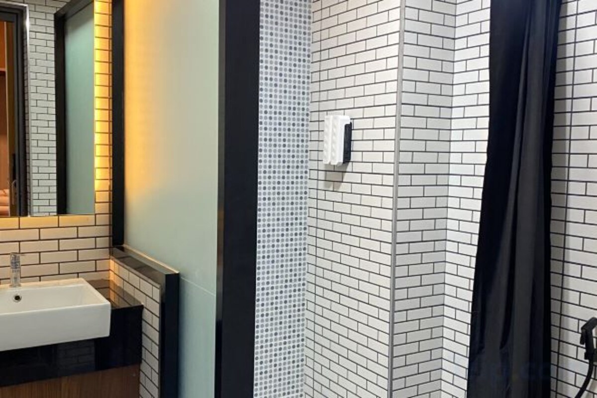 Deluxe Twin Room with Balcony