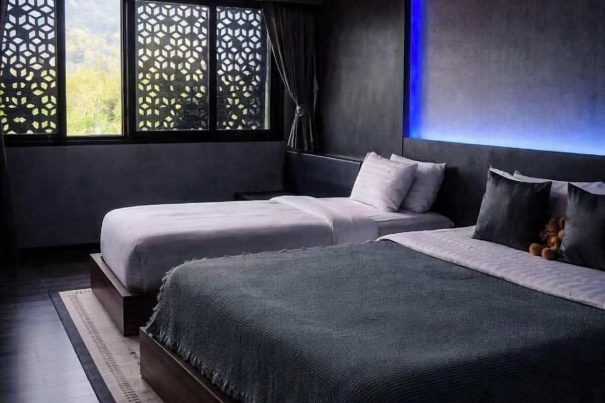 Premium bedding, free minibar, in-room safe, individually decorated