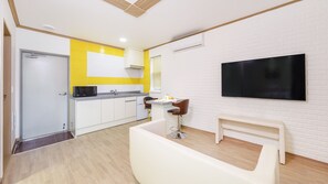 Basic Room, 1 Bedroom (302 plum) | 1 bedroom, free WiFi - Gapyeong Nd209 spa Pension (Gapyeong)