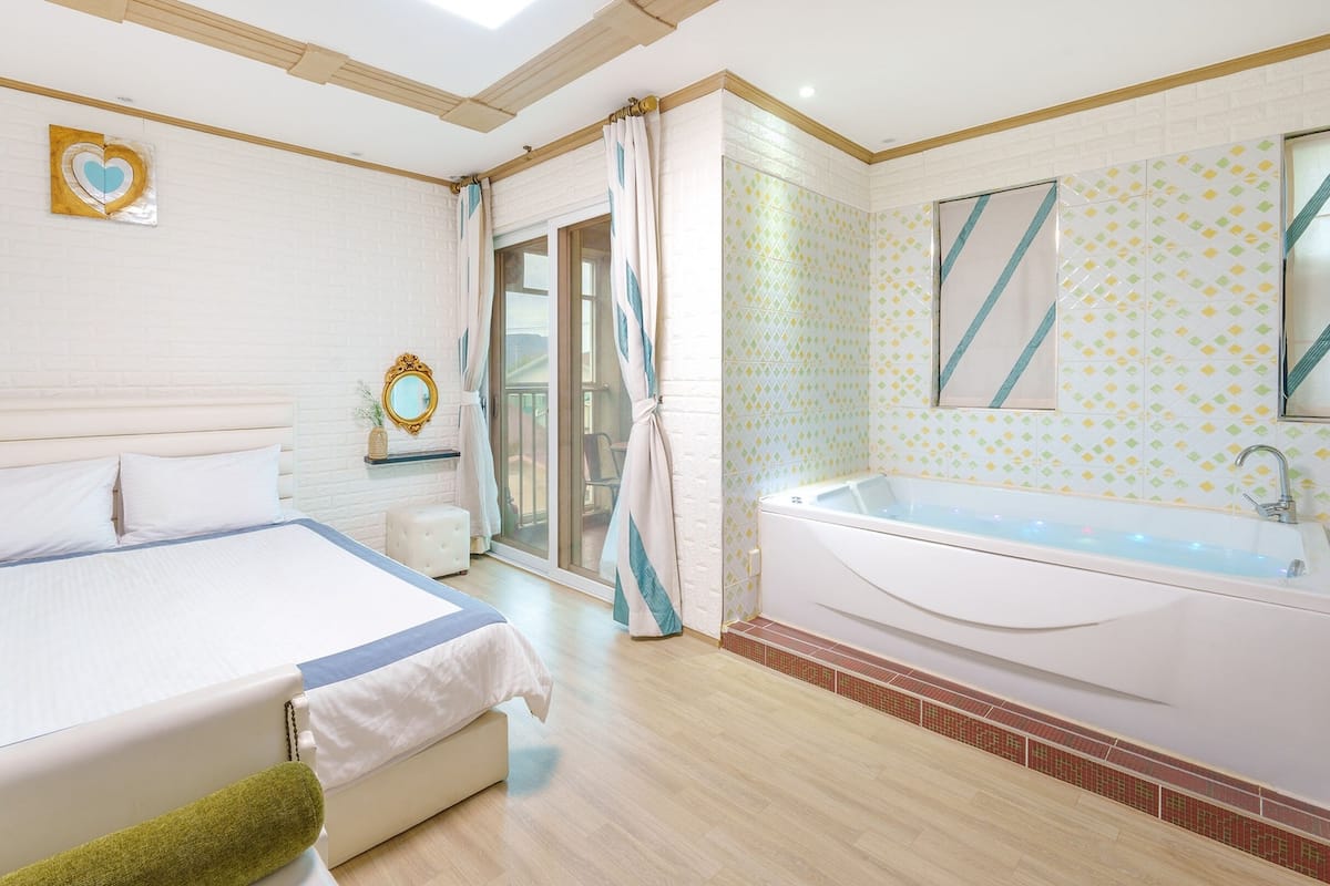 Basic Room, 1 Bedroom (201 apple) | 1 bedroom, free WiFi