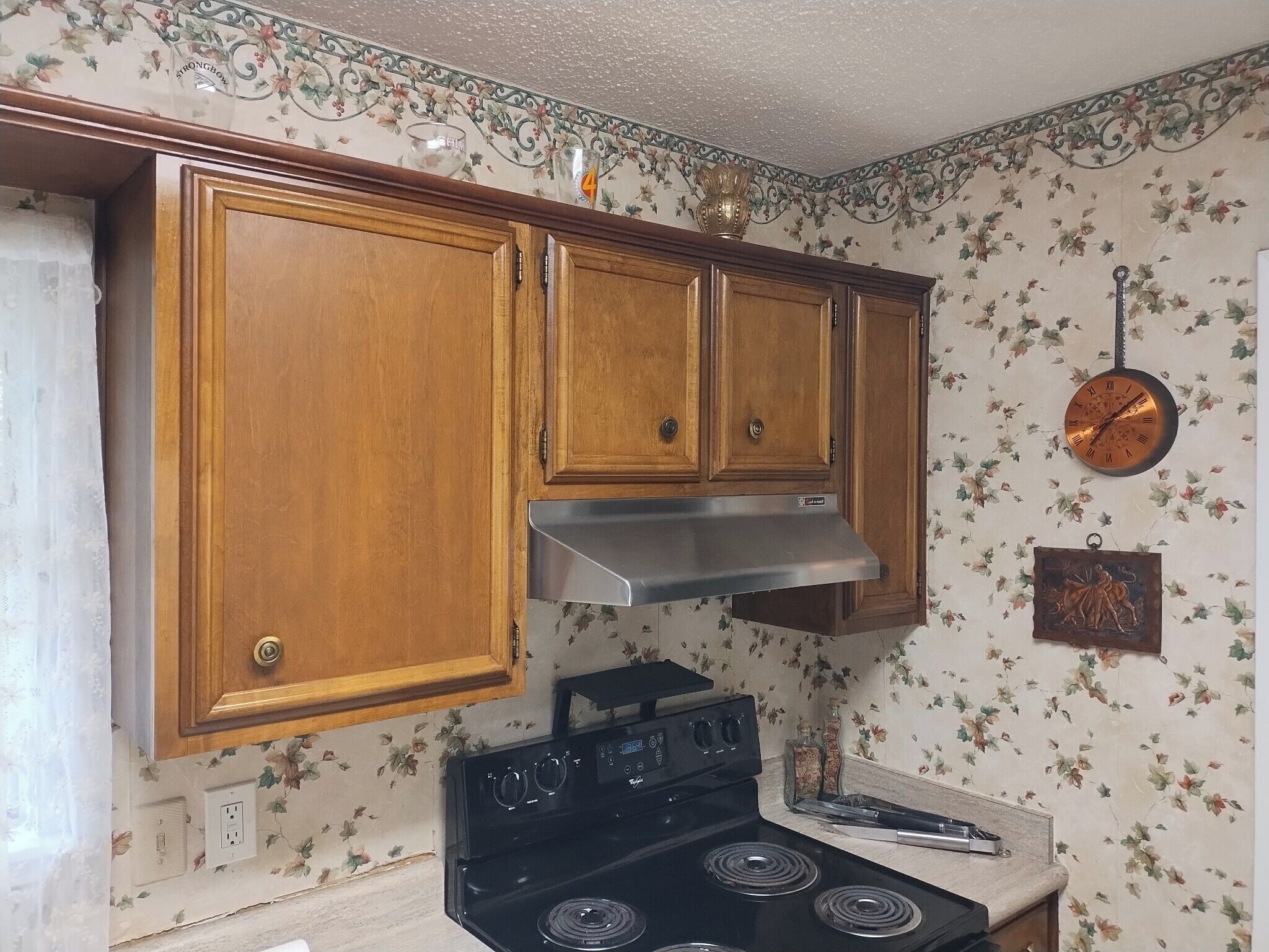 Mikroaaltouuni, uuni, liesi, astianpesukone