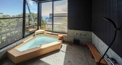 Pets allowed Enjoy the ocean view from the balco / Atami Shizuoka