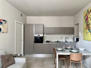 Fridge, microwave, oven, dishwasher - San Martino Suite (Pavia)