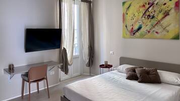 1 habitación, tabla de planchar con plancha, wifi gratis y ropa de cama