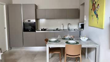 Refrigerador, microondas, horno y lavavajillas