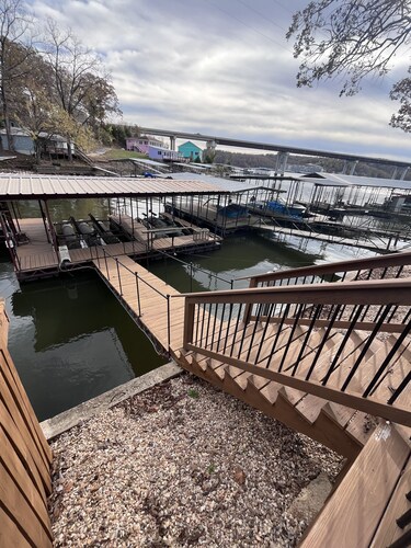 Charming 4-bedroom lakefront, family-friendly, and just steps from the water!