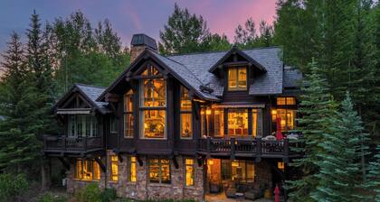 Summit Lodge - 6 bedroom lodge in Arrowhead - stunning views, hot tub