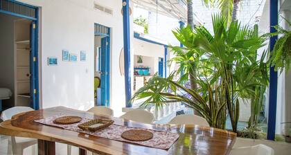 Villa Lulú - Spacious 4-bedroom house in charming Honda with WiFi