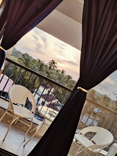 San Francisco A Luxury stay 
Your story begins with selfies 