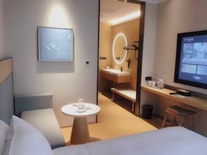 Superior Double Room - Ji Hotel Shanghai Pudong Airport Free Trade Zone (Shanghai)