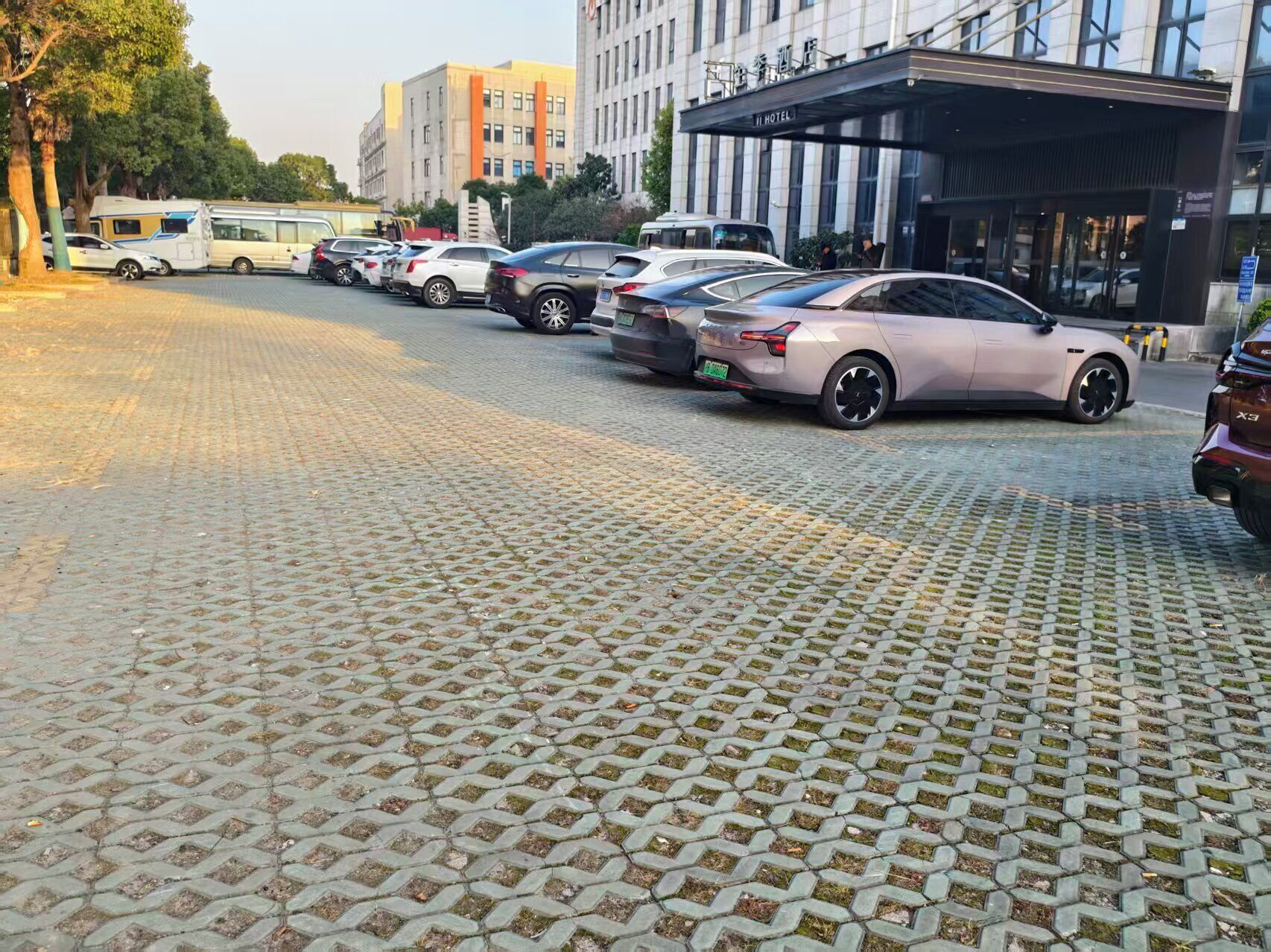 Photo - JI Hotel Shanghai Pudong Airport East Station - Pudong Airport Free Shuttle Bus