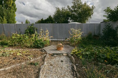 Country Garden Retreat by Tiny Away