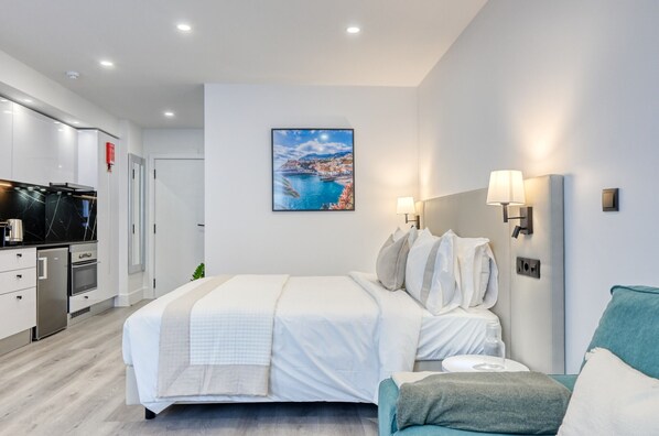 Iron/ironing board, free WiFi, bed sheets - BSE15 Apartments 2E, a Home in Madeira (Funchal)