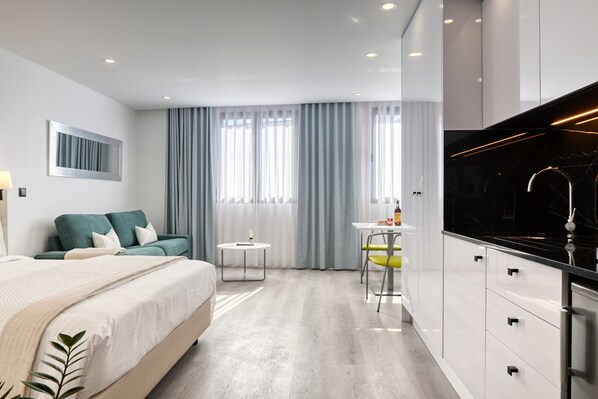 Een strijkplank/strijkijzer, gratis wifi, beddengoed