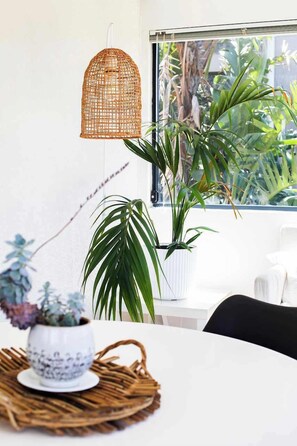Interior - Mona Vale Surf to Tee (Mona Vale)