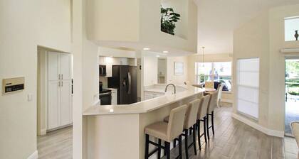 Stunning 3/2 pool home in the heart of Punta Gorda - Pelican Poolside