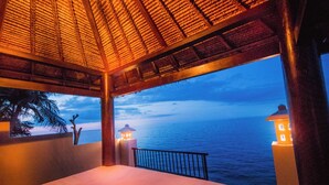 Vila Deluks, pemandangan laut | Teras/patio