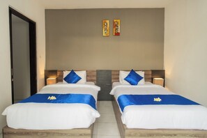 3 bedrooms, in-room safe, iron/ironing board, WiFi