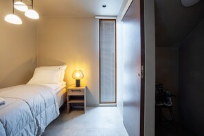 3 bedrooms, desk, travel cot, free WiFi