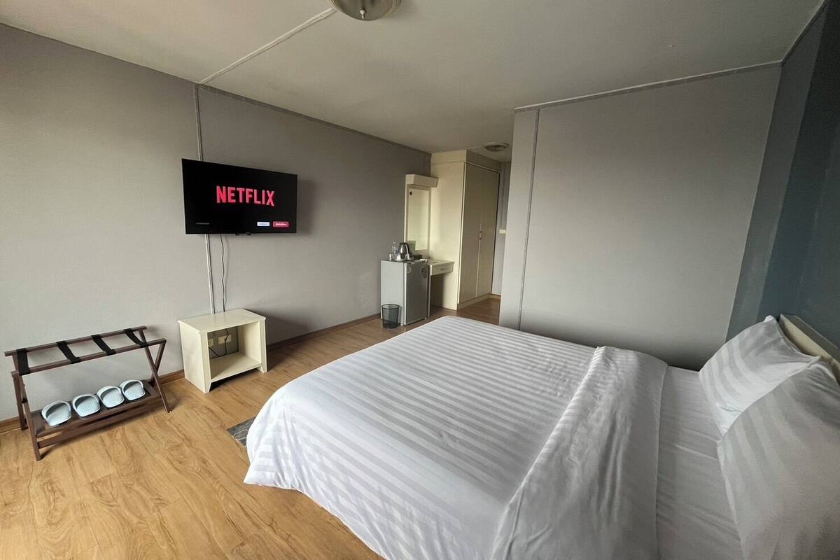 1 bedroom, desk, free WiFi