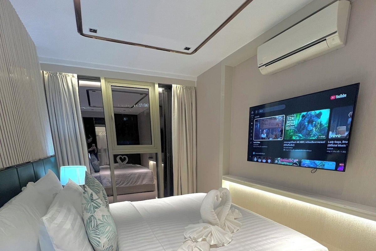 Superior Room | Egyptian cotton sheets, premium bedding, Select Comfort beds