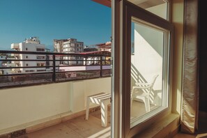 Executive Suite, Mountain View | Balcony view