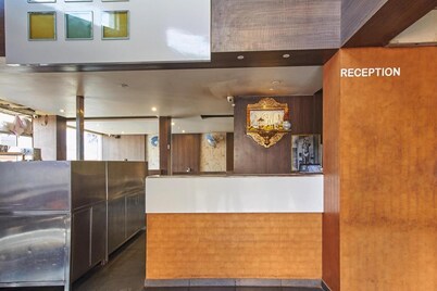 Hotel Anugraha Deluxe