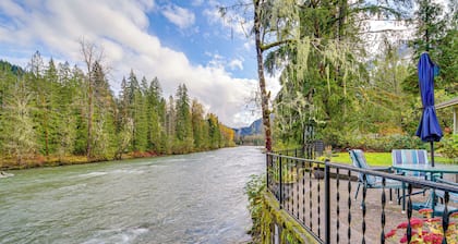 Darrington Home on River w/ Mountain Views