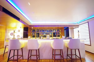 酒吧（店内）