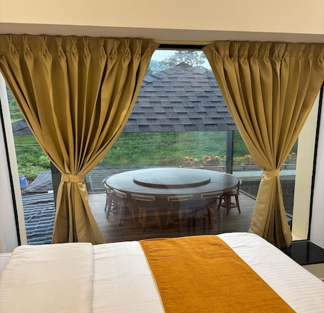 Ropa de cama hipoalergénica, escritorio, wifi gratis y ropa de cama