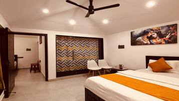Standard Room | Hypo-allergenic bedding, desk, free WiFi, bed sheets