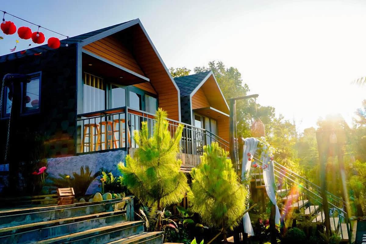 Family Room, Lake View | 2 bedrooms, free WiFi