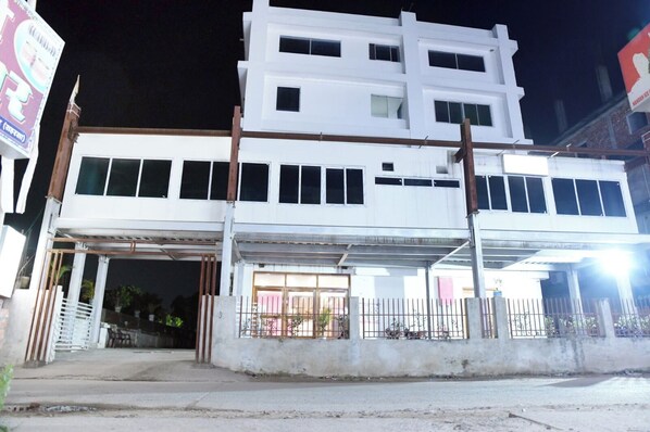 Exterior - Hotel Pardesi Cardo (Saharsa)