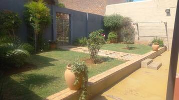 House, 3 Bedrooms, Smoking, Patio | Property grounds