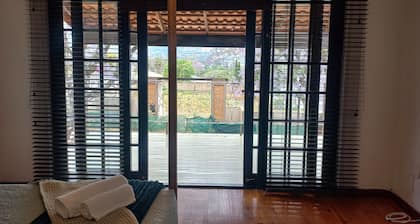 Jakes's Place Modern Comfortable & Sunny 3-bedroom House in Kensington