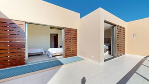 3 bedrooms, in-room safe, iron/ironing board, free WiFi