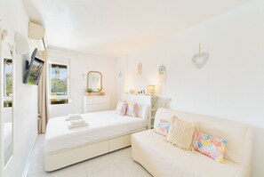 1 chambre, fer et planche Ă repasser, Wi-Fi gratuit, draps fournis